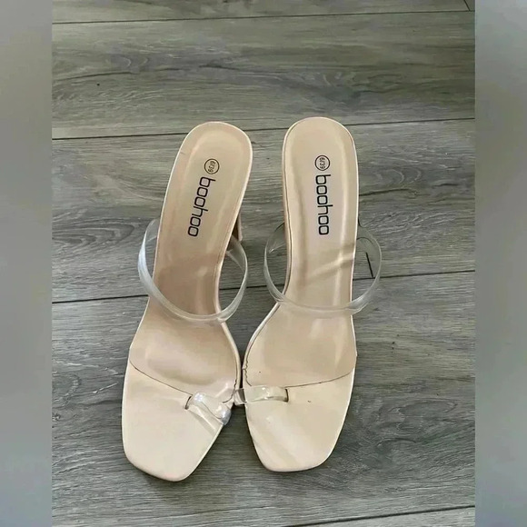 Boohoo Clear Heels​​​​​​​​ - Picture 4 of 4